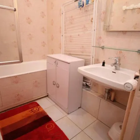 Apartment Mont-dore, 3 Pieces, 5 Personnes - Fr-1-608-25